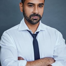 Carlos Javier Castillo 飾演 Joseph Rey