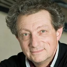 Alessandro Corbelli 飾演 Don Magnifico