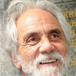 湯米·瓊 - 點亮美國演員 飾演Self