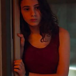 Jessie Ross 飾演 Willow