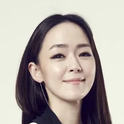Kim Yoon-ah 飾演 Yong-man's Second Daughter