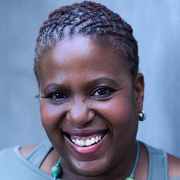 帕梅拉·諾姆維特 飾演 Irene Littleneck