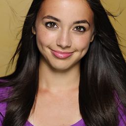 Veronica Merrell 飾演 Mia