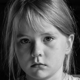 Agafia Niemenmaa 飾演 Je'vida as a child