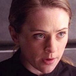 Joanna Horton 飾演 Kelly