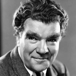 Gibson Gowland 飾演 Simon Buquet