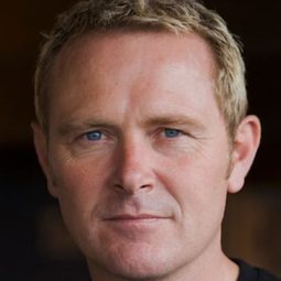 Stephen Lovatt 飾演 Government Official