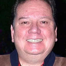 豪爾赫·穆尼茲 飾演 Bernardo