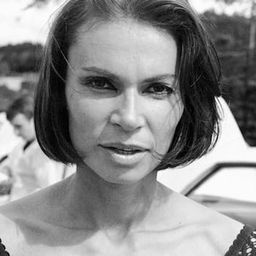 Monique Mercure 飾演 Madeline