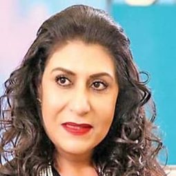 海法·阿德爾 飾演 نجاة صب القفشة