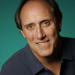 寇克·松頓 飾演 Julius Kolbe (voice)