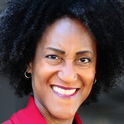 Sonia Jackson - 侏羅紀公園3演員 飾演Symposium Leader