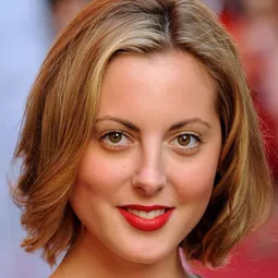 Eva Amurri Martino 飾演 Gayle