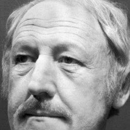 Georges Wilson 飾演 Saint-Pierre