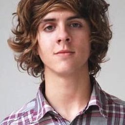 Thomas Solivérès 飾演 Spirou