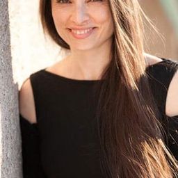 Cristina Pellegrino 飾演 Greta