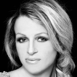 Kelly Van Hoorde - 保鏢演員 飾演Stripper