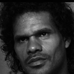 瑞克·艾維列斯 飾演 Gatesman