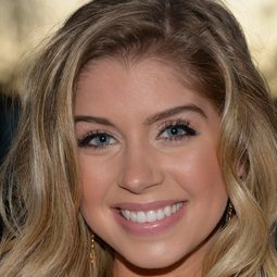 Alexandria DeBerry - 邪靈劇場演員 飾演Jeanette Wells