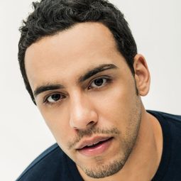 維克托·拉蘇克 - 格雷的五十道陰影：束縛演員 飾演José