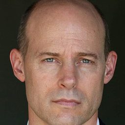 Morse Bicknell 飾演 NASA Executive