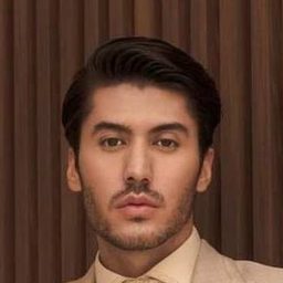 Valentino Peter 飾演 Nino