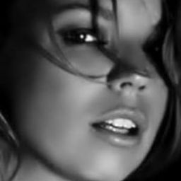 Sally Kapadia 飾演 Christi