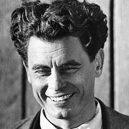 尤里斯·伊文思 - 風的故事演員 飾演Self