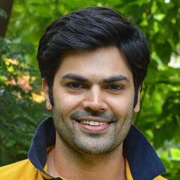 Ganesh Venkatraman - UnPaarvayil演員 飾演