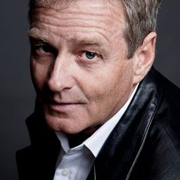 威廉·羅素 - 選舉日演員 飾演Mr. Jackson