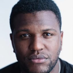 馬拉凱畢斯利 飾演 SCPO William Davis
