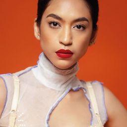 塔絲佳·南亞 飾演 Ratih