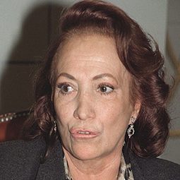 Carmen Rossi 飾演 Sra. Hotel