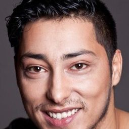 Mamoun Elyounoussi 飾演 