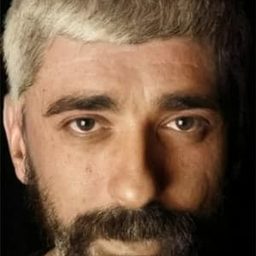 Asil Buyukozcelik 飾演 2nd Villager