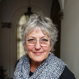 Germaine Greer 飾演 Self