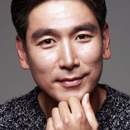 Park Jun-hyuk 飾演 Lee Dong-ha