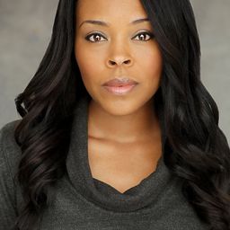 娜琪雅·布莉絲 飾演 Fallon (voice)