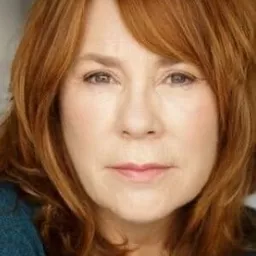 Taylor Gilbert - 街頭超人演員 飾演Female Hostage