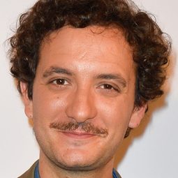 David Marsais 飾演 Various Characters