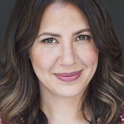 Vivan Dugré 飾演 Vivan