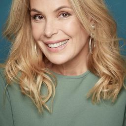 卡洛琳娜費拉斯 飾演 Martha