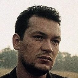 Emin Toprak - The Small Town演員 飾演Saffet (as M. Emin Toprak)