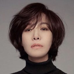 車清華 - 屍殺列車演員 飾演Mountaineering Woman