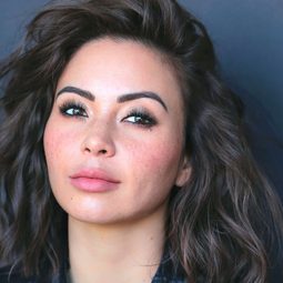 Jennifer Sun Bell 飾演 Mommy Dearest (voice)