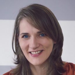 Marcella Braga 飾演 Junkey