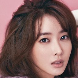 王智慧 飾演 Jin-soo