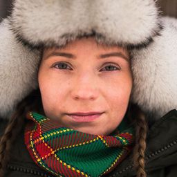 伊琳·克里斯提納·奧斯卡爾 飾演 Elsa