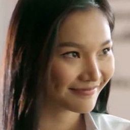 Siriwan Sikkhamonthol 飾演 Plus (segment "The Procession")