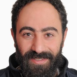 Is’Haq Elias 飾演 The Director